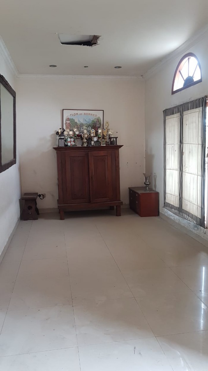 Dijual rumah di Citra Grand 